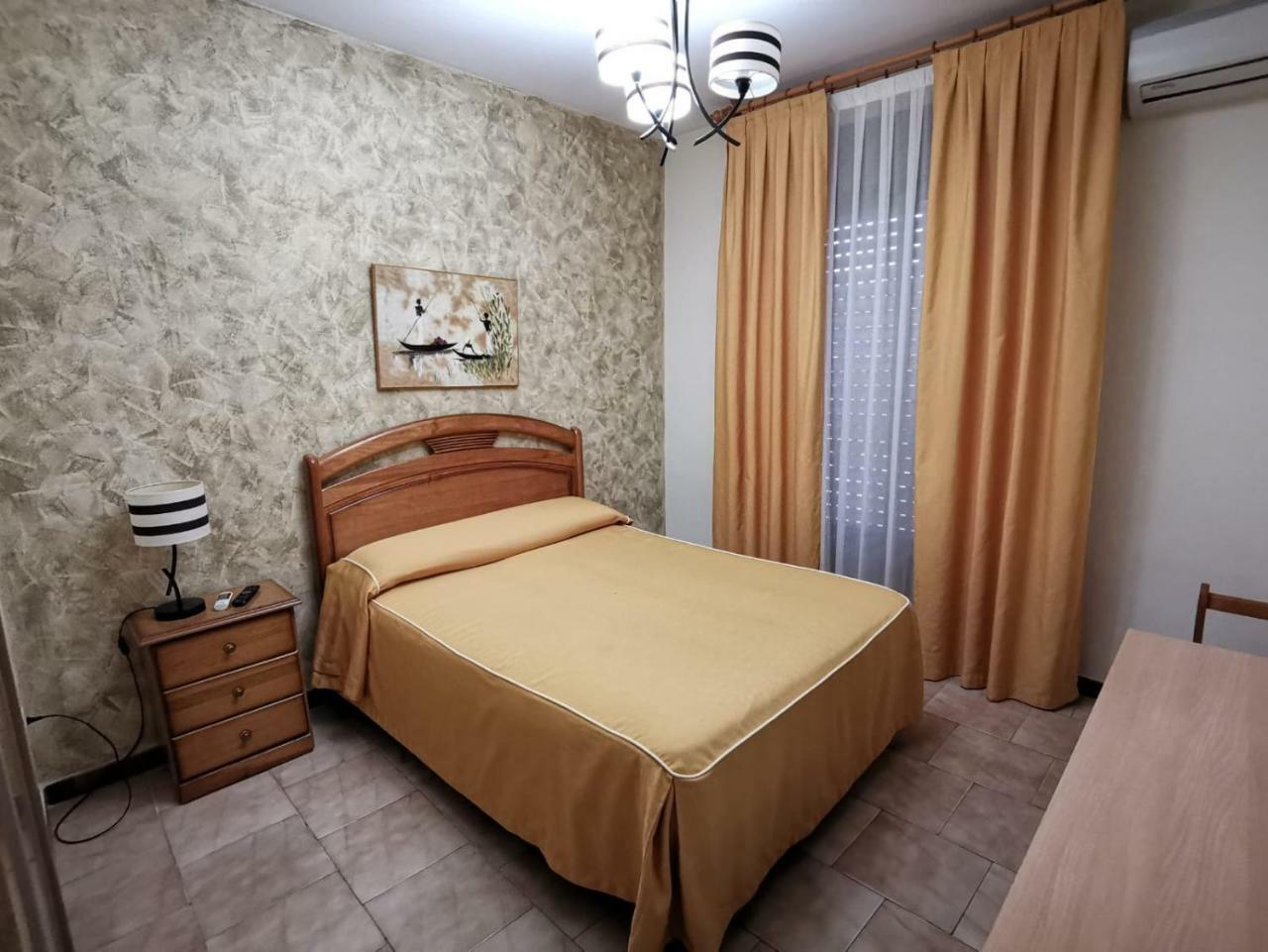 Hostal El Sevillano Rus Exteriér fotografie