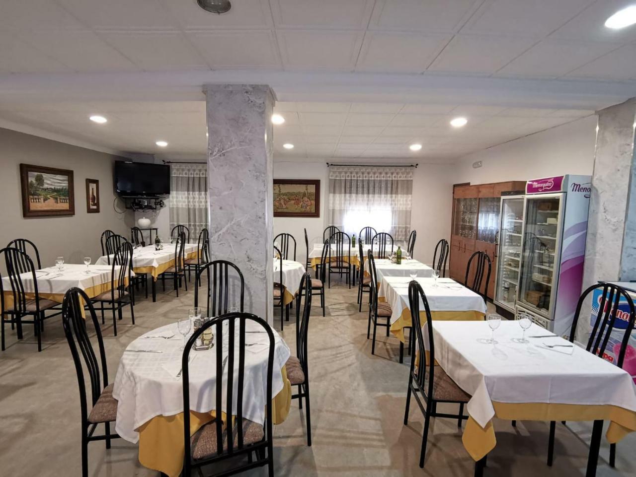 Hostal El Sevillano Rus Exteriér fotografie